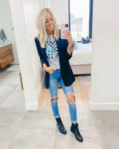 kailee wright blazer and levis
